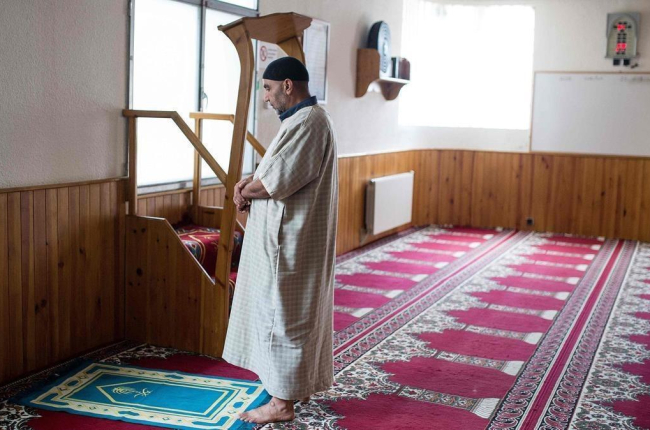 El nuevo imán de Ripoll, Mohamed El Onsri.-AFP / JOSEP LAGO