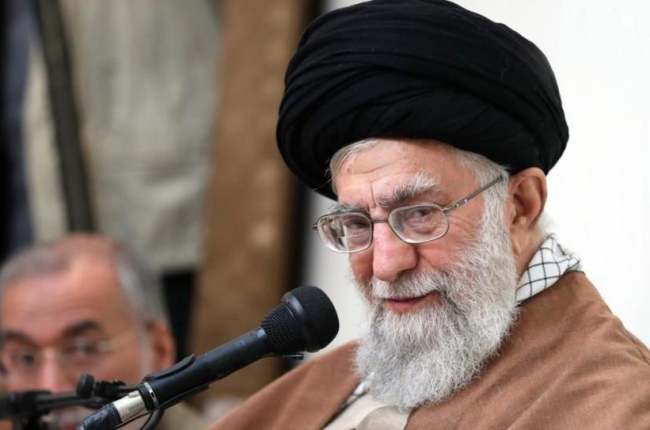 El líder supremo iraní, el ayatolá Ali Khamenei, en el discurso donde culpa a los enemigos de Irán de pretender desestabilizarlo.-AFP