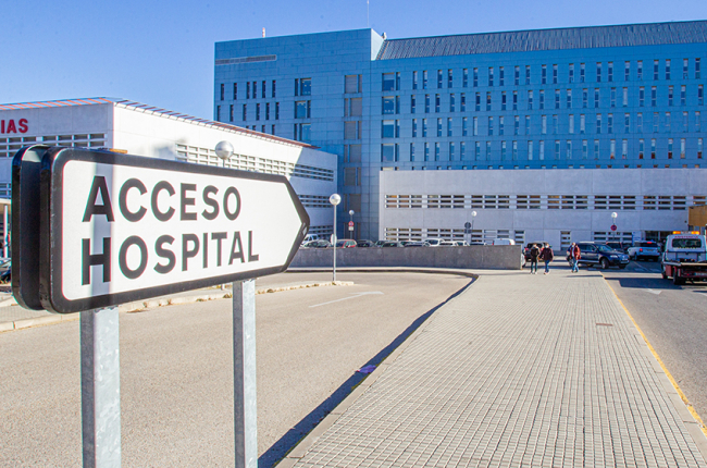 Dos fallecidos más en el hospital de Soria por covid. MARIO TEJEDOR