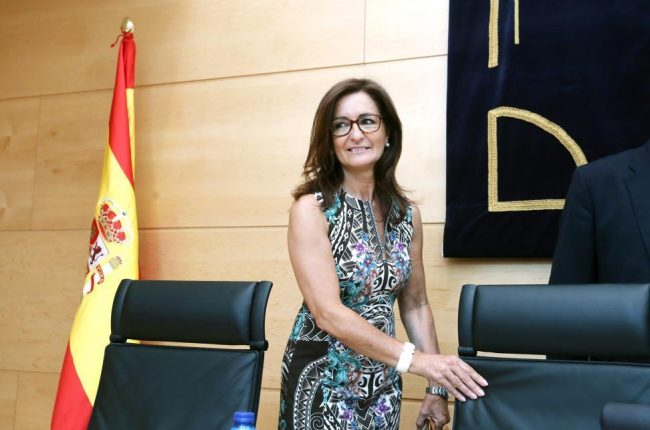 La exgerente regional de salud de la Junta, Carmen Ruiz Alonso, comparece ante la comisión de investigación del Hospital de Burgos-ICAL
