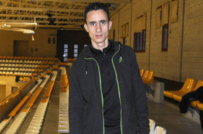 El atleta afincado en Soria, Manuel Olmedo. / VALENTÍN GUISANDE-
