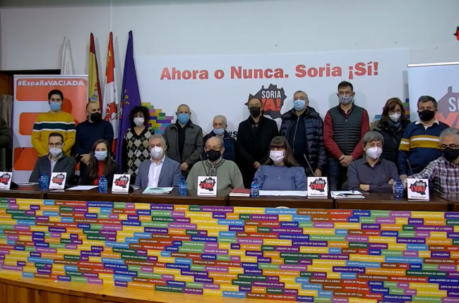 Miembros de la plataforma Soria Ya posan antes de anunciar que la plataforma concurrirá a las elecciones de Castilla y León en 2022. HDS