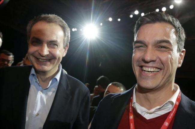Pedro Sánchez y José Luis Rodríguez Zapatero, el pasado miércoles en el congreso de UGT.-EFE / JAVIER LIZÓN