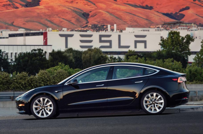 El Tesla Model 3.-EL PERIÓDICO