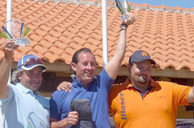 El podio del Nacional con el campeón Andújar en el centro de la imagen. -