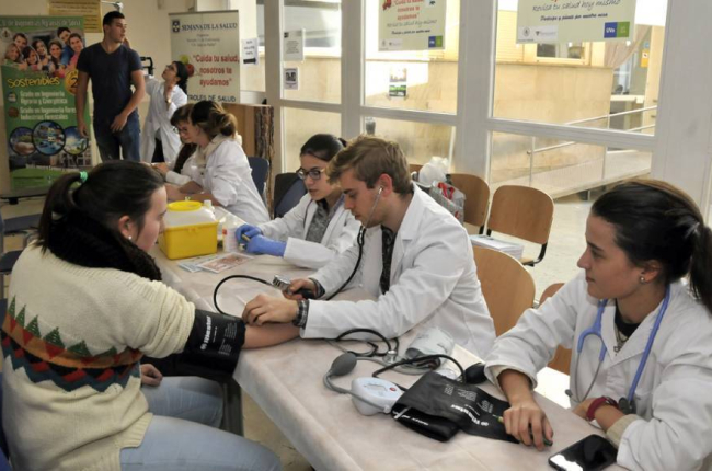 Alumnos de Enfermería del campus de Soria.-VALENTÍN GUISANDE