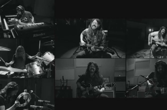 Dave Grohl, multiplicado por siete en el estudio de grabación /-YOUTUBE