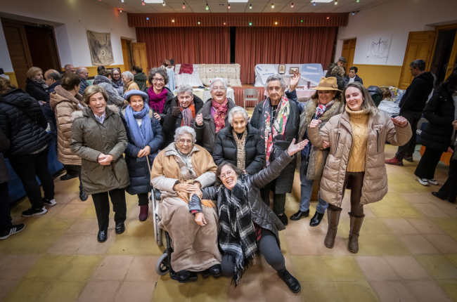 Sotillo del Rincón acoge una exposición-homenaje en torno a 'El arte de las abuelas de El Valle', en reconocimiento a todas ellas. GONZALO MONTESEGURO