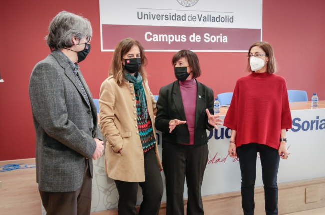 Benjamín Sahelices, Matilde Alonso, Helena Castán y Azucena Escudero en su visita a Soria. GONZALO MONTESEGURO