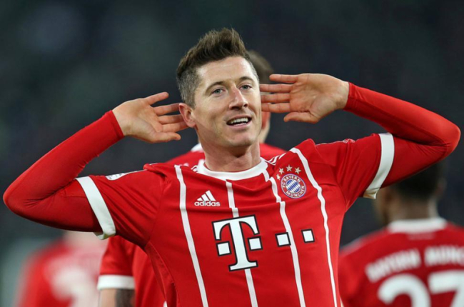 Robert Lewandoski celebrando un gol esta temporada con el Bayern.-KICKER