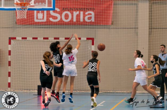 El Infantil Femenino estrenó la temporada con una victoria en Soria ante el ahora líder. HDS