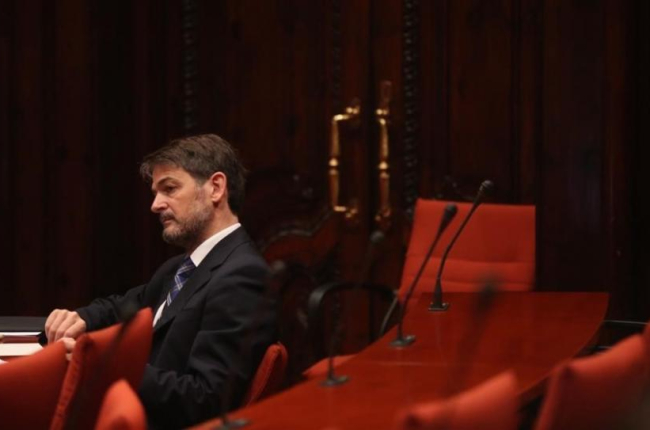 Oriol Pujol, en el Parlament, en junio del 2013.-JULIO CARBÓ