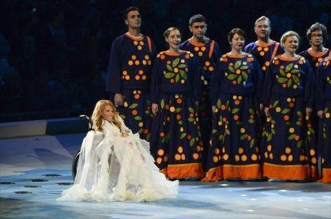 Yúlia Samóylova, durante su actuación en la ceremonia de apertura de los Juegos Paralímpicos de Sochi, en el 2014.-