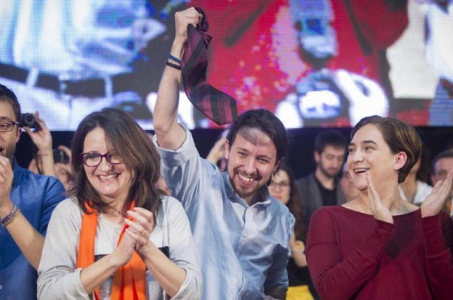 Errejón, Oltra, Iglesias y Colau en el mitin de cierre de campaña del 20-D, en Valencia.-MIGUEL LORENZO