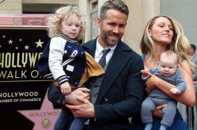 El actor Ryan Gosling.Ryan Reynolds, con su esposa Blake Lively y sus dos hijas.-EFE / MIKE NELSON