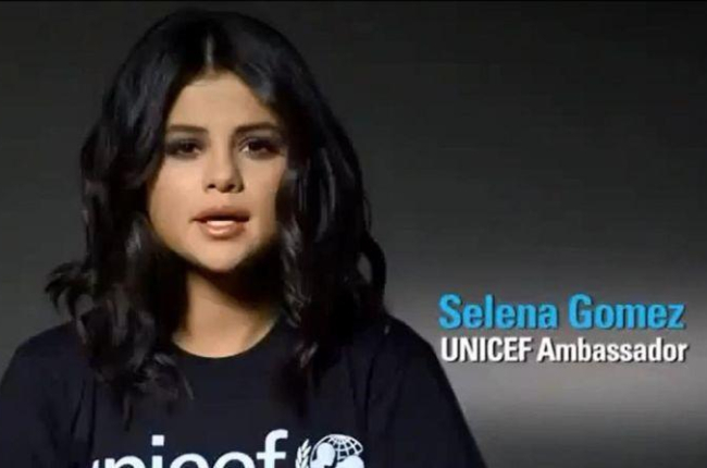 La cantante Selena Gómez posa como embajadora de UNICEF.-