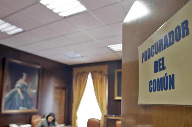 La institución del Procurador del Común atiende las quejas cuando acude a Soria en la sede de la Diputación. HDS