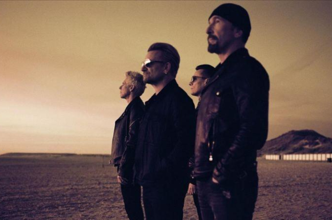 U2, en una imagen promocional, con Adam Clayton, Bono, Larry Mullen Jr y The Edge, de izquierda a derecha.-ANTON CORBIJN