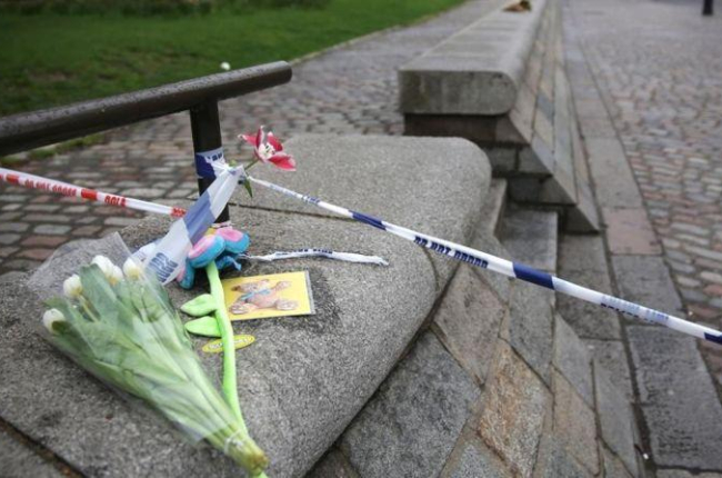 Tributo floral a las víctimas, en Londres.-AFP / DANIEL LEAL-OLIVAS