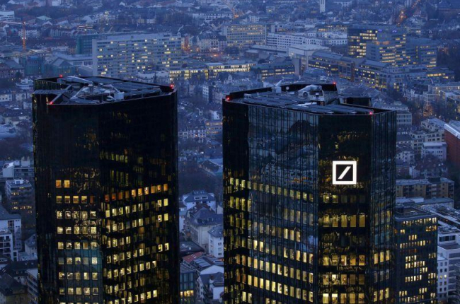 Sede central del Deutsche Bank en Fráncfort, Alemania.-REUTERS / KAI PFAFFENBACH