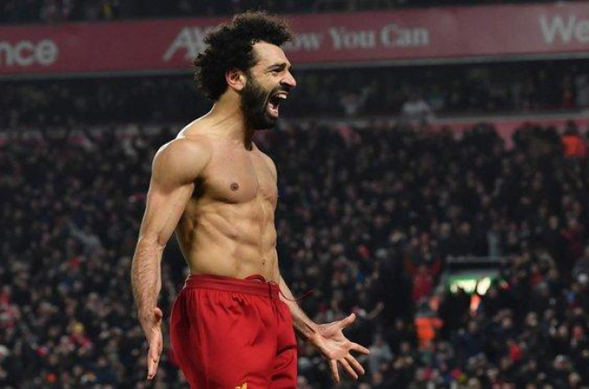 Mohamed Salah celebra su gol al Manchester United.-PAUL ELLIS (AFP)