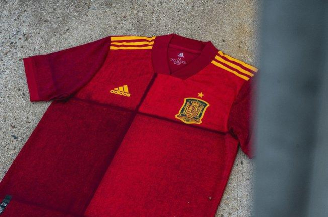 Imagen de la nueva camiseta de España para la Eurocopa 2020.-
