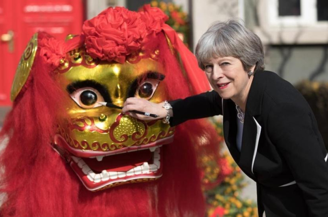 Theresa May, en su viaje oficial a China.-EFE / CHRIS RATCLIFFE