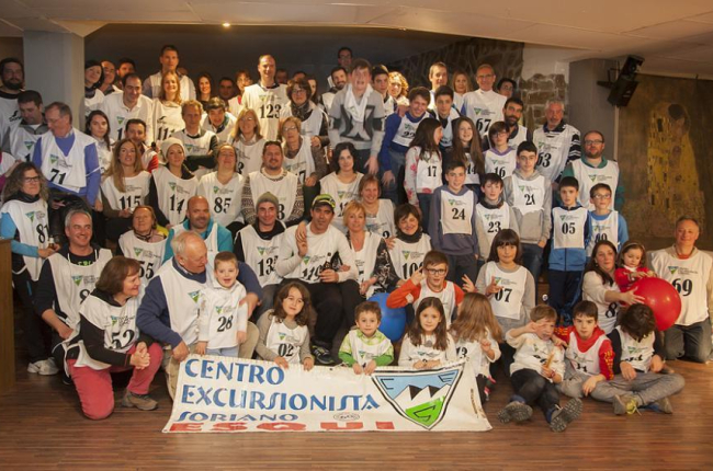 Foto de grupo de los socios del CES que el pasado domingo participaron en el Campeonato Social.-CES