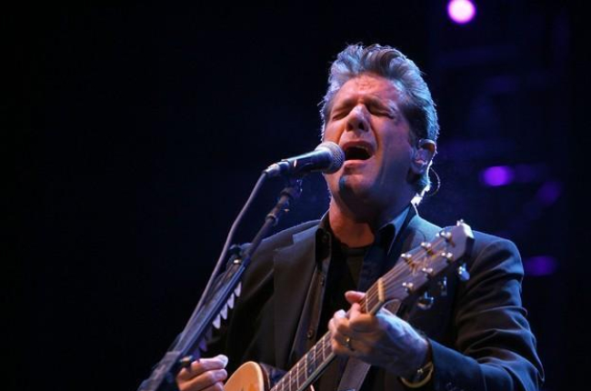 AFP / KARL WALTER   Glenn Frey, durante una actuación de los Eagles, en el festival Stagecoach (California), en el 2008.-AFP