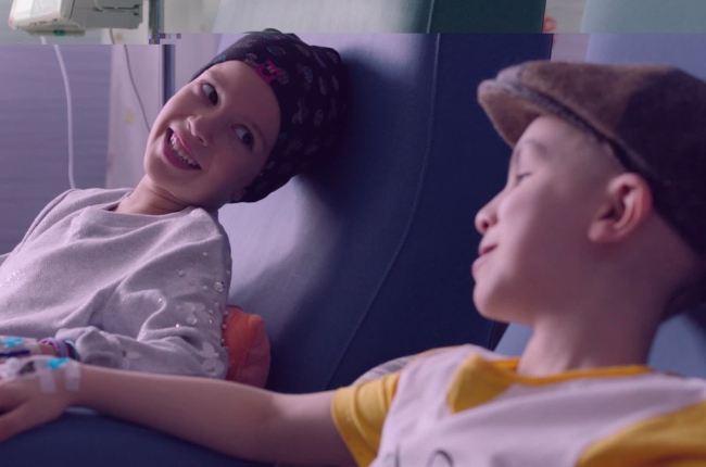 La fundación Juegaterapia, que ayuda a los niños con cáncer, ha presentado este jueves, Día internacional contra el cáncer infantil, su campaña 'I will survive' ('Sobreviviré'), la historia de Leire y Mateo, dos niños con cáncer que, con una versión swing-FUNDACIÓN JUEGATERAPIA