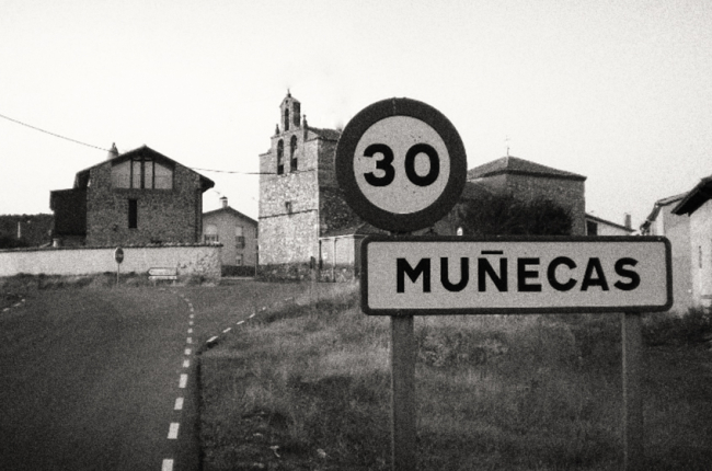 Imagen antigua de Muñecas.-HDS