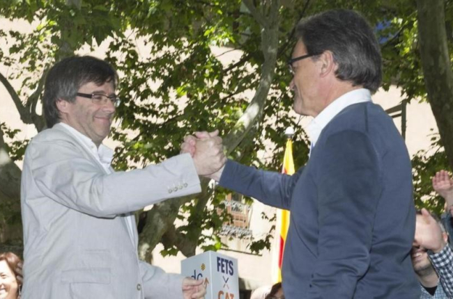 Artur Mas y Carles Puigdemont, en un acto de campaña reciente.-JOSEP GARCÍA