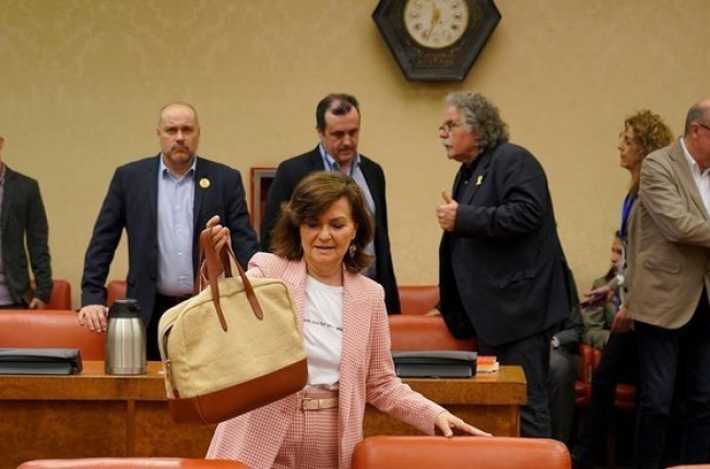 La vicepresidenta del Gobierno, Carmen Calvo, ha defendido el real decreto del brexit en la Diputación Permanente.-JOSÉ LUIS ROCA