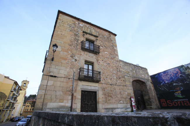 La Torre de Doña Urraca pasará a manos municipales con la operación. MARIO TEJEDOR