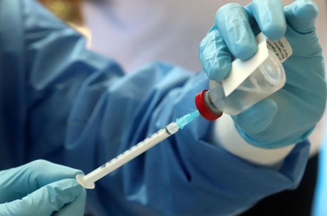 Vacuna contra el ébola-KENNY KATOMBE