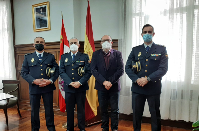 Recepción a los dos nuevos inspectores de la Policía Nacional en Soria. HDS