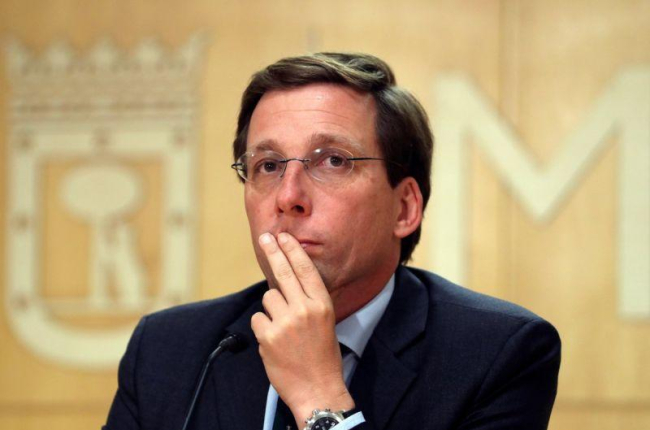 El alcalde de Madrid, José Luis Martínez-Almeida, tras la primera reunión de la Junta de Gobierno del Ayuntamiento.-J.J. GUILLÉN (EFE)