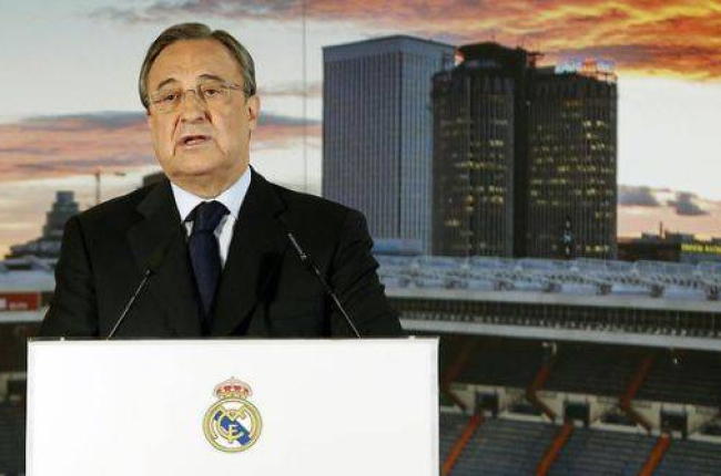 El presidente del Madrid, Florentino Pérez, durante un acto en el Santiago Bernabéu.-Foto: JUAN MANUEL PRATS