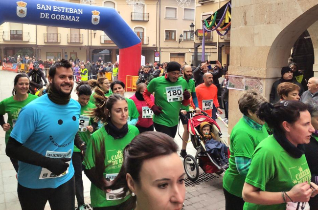 Más de 300 participantes en la Carrera De Reyes de San Esteban.-Ana Hernando