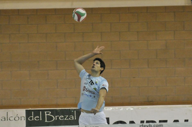 Alberto Salas seguirá una temporada más defendiendo los colores del voleibol soriano.-Daniel Rodríguez