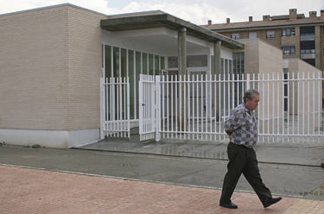 Centro público de Educación Infantil en el barrio de Santa Bárbara. / VALENTÍN GUISANDE-