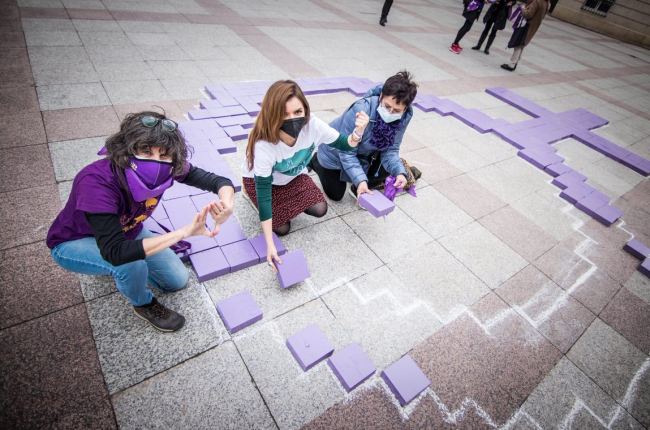 Construcción simbólica del feminismo en la plaza de las Mujeres.-GM