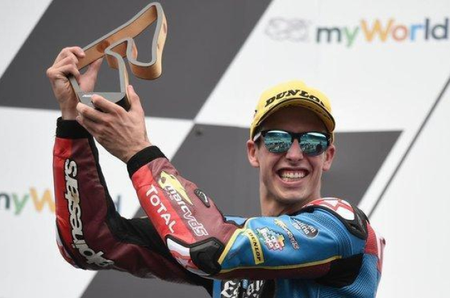 Àlex Márquez celebra su último podio en Moto2, el pasado domingo, en Spielberg (Austria).-AFP / VLADIMIR SIMICEK