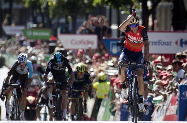 Vincenzo Nibali triunfa en Andorra por delante de De la Cruz (tapado en la imagen) y Chris Froome-AFP / JAIME REINA