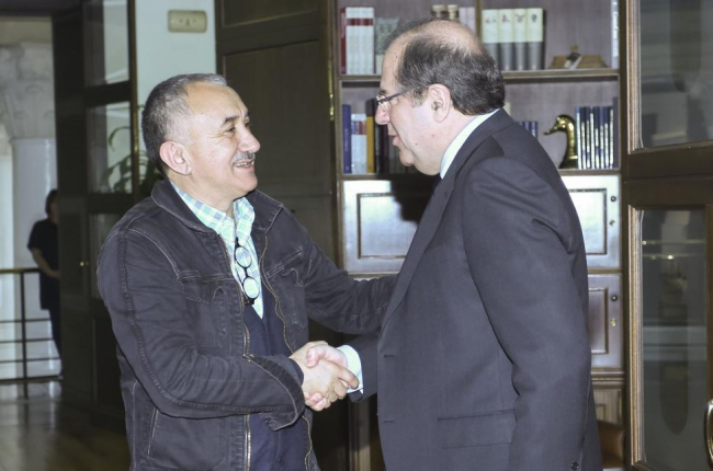 El presidente de la Junta de Castilla y León, Juan Vicente Herrera, se reúne con el secretario general de UGT, José María Álvarez.-ICAL