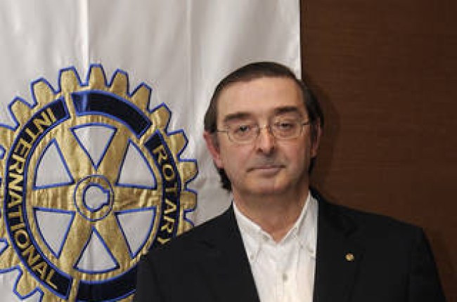 El presidente rotario, Samuel Moreno. / V. GUISANDE-