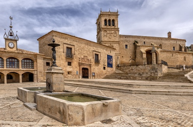 Plaza de Morón donde se encuentra el Museo del Traje.-HDS