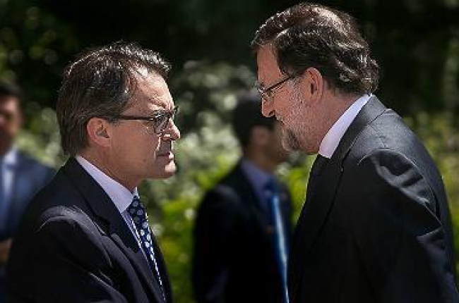 Mas y Rajoy, en mayo del 2015.-Joan Cortadellas