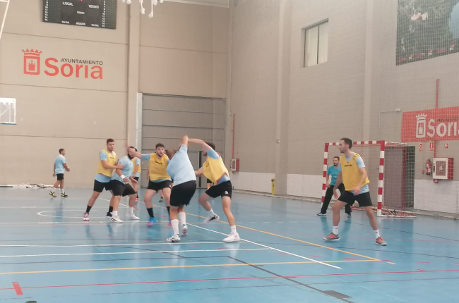 Balonmano Soria inicia con buen pie el calendario de partidos amistosos de pretemporada. HDS
