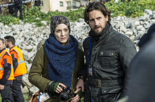 Meritxell Calvo y Juan Diego Botto, en la serie de Antena 3 'Pulsaciones'.-